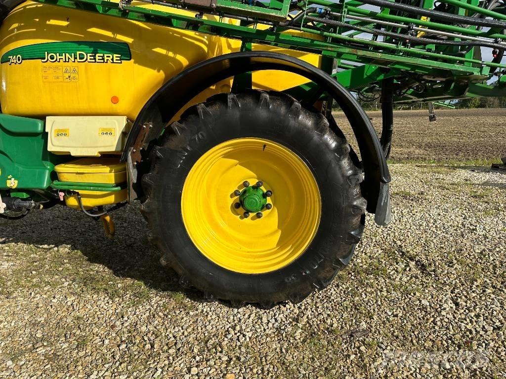 John Deere 740 Anhängespritzen