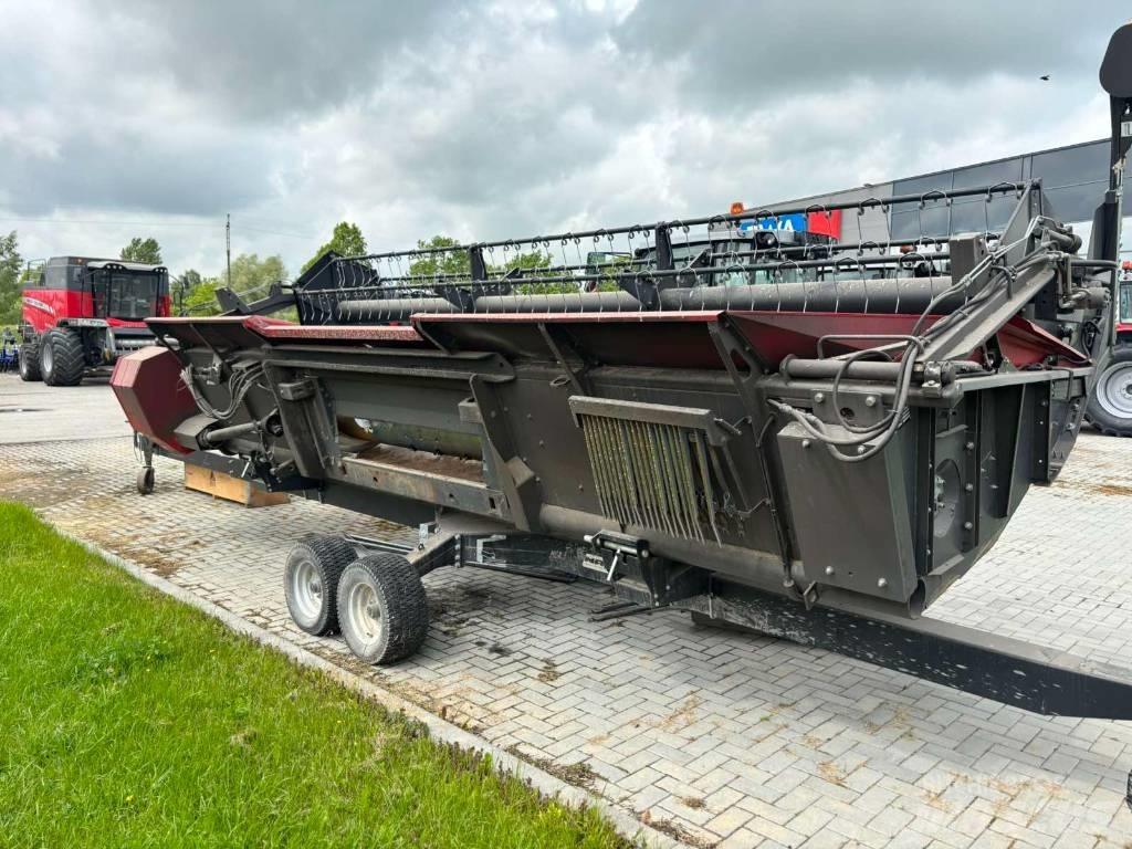 Massey Ferguson 7347 Mähdrescher