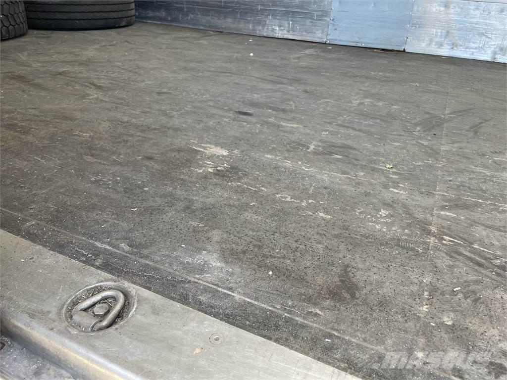 Volvo FL240 4x2 Kofferaufbau