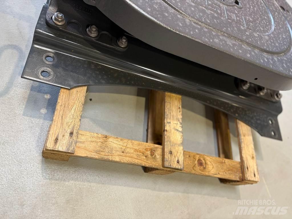 Jost JSK37c Chassis