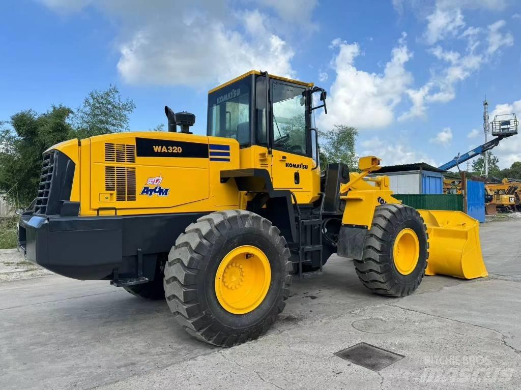 Komatsu WA 320-5 Radlader