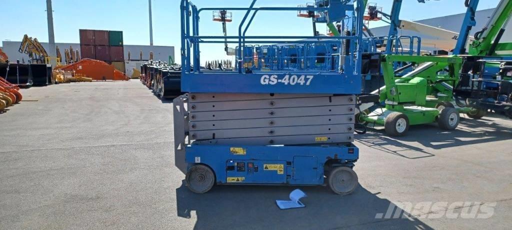 GENIE GS4047 Scheren-Arbeitsbühnen
