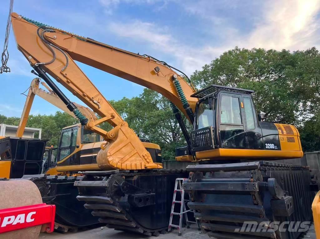 CAT 320D2 Amphibienbagger