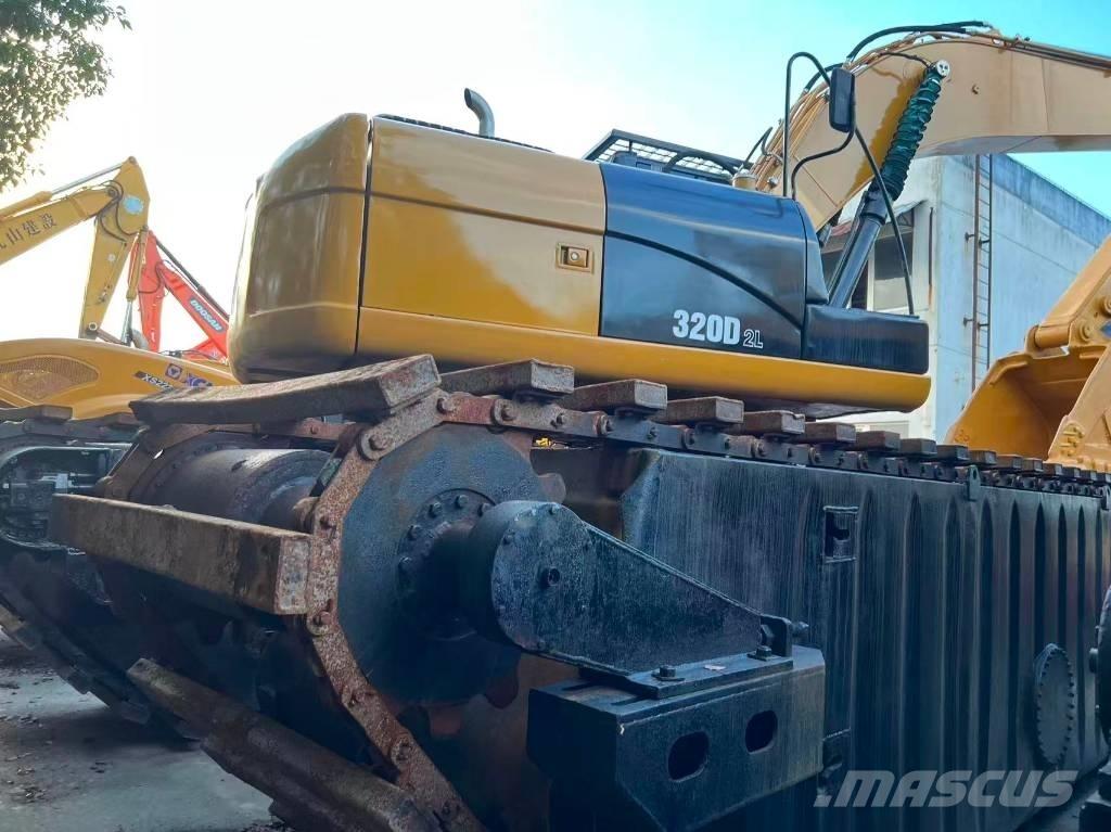 CAT 320D2 Amphibienbagger