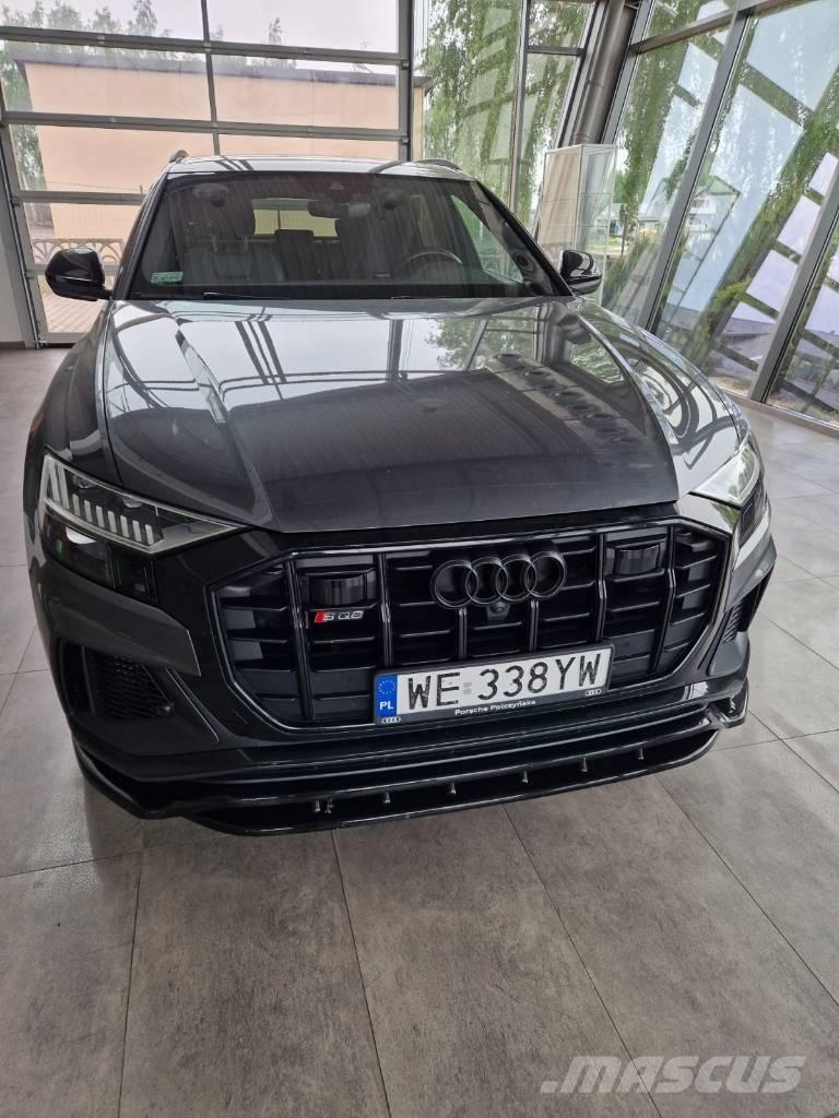 Audi SQ8 PKWs