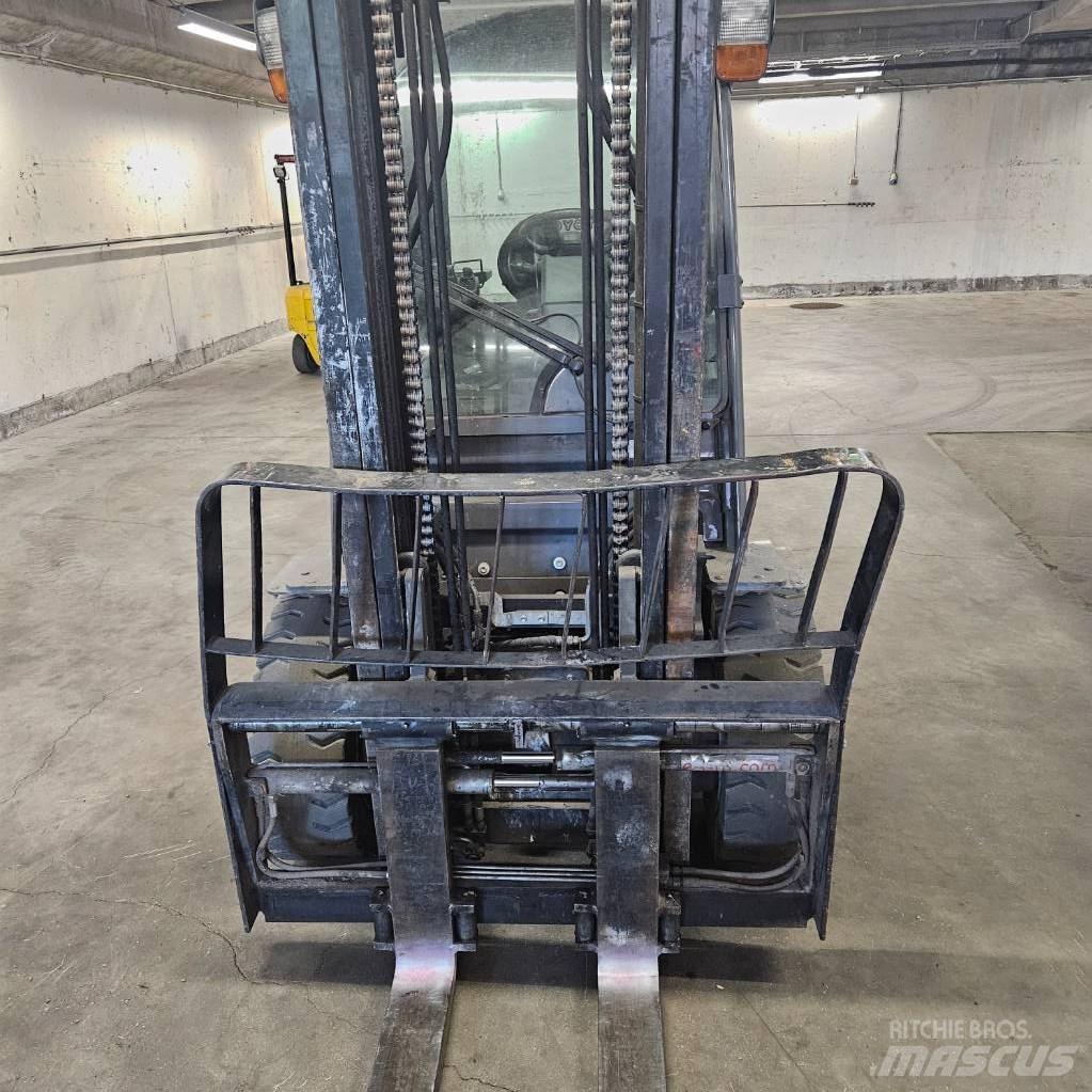 Toyota 52-8FDJF35 Dieselstapler