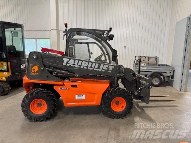 Ausa T 144 H Teleskoplader