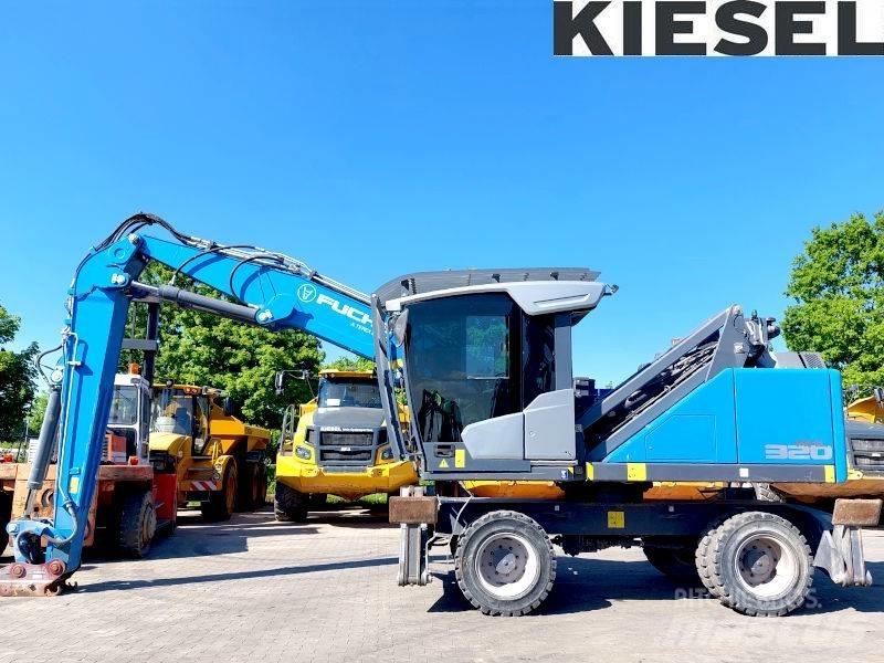 Fuchs MHL 320 F Materialumschlag