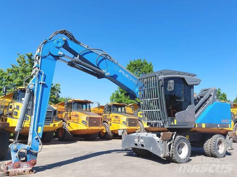 Fuchs MHL 320 F Materialumschlag