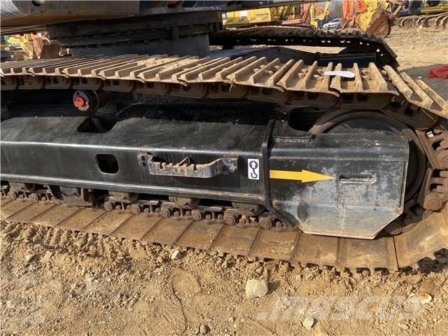 Hitachi ZX210 Raupenbagger
