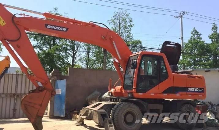Doosan DH210W Mobilbagger