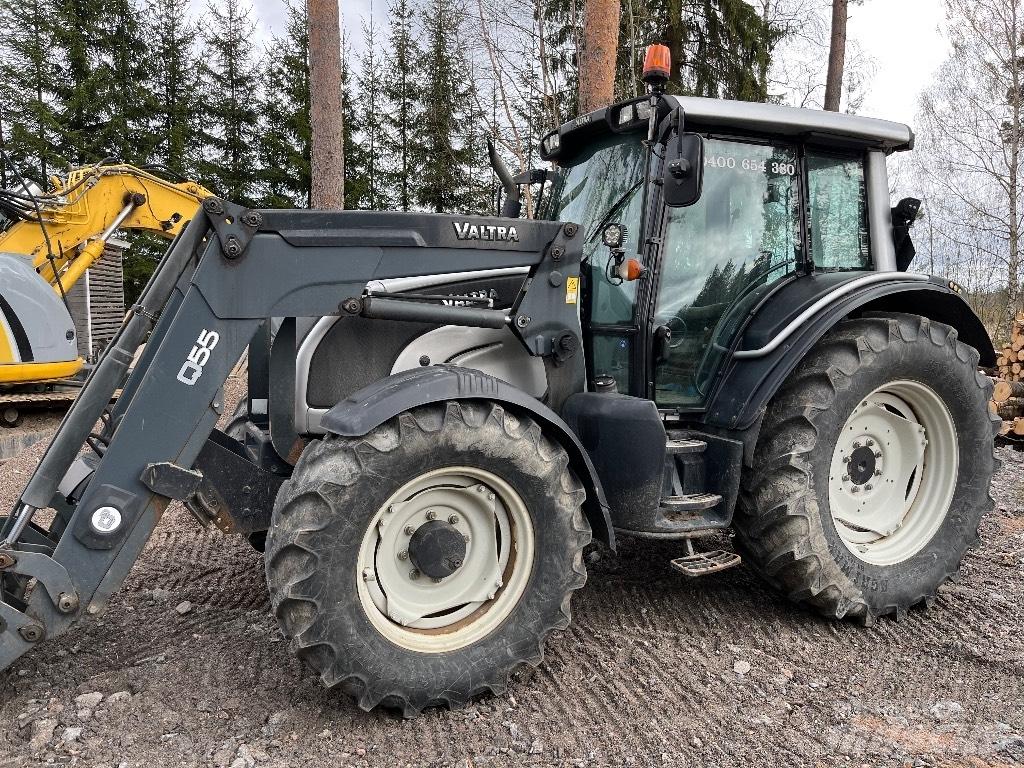 Valtra N 121 HT Traktoren