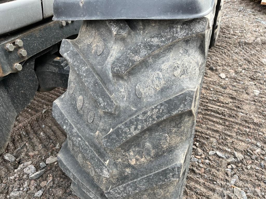 Valtra N 121 HT Traktoren