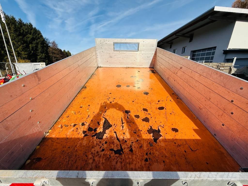 Lindner Unitrac 82S Sonstige Kommunalmaschinen