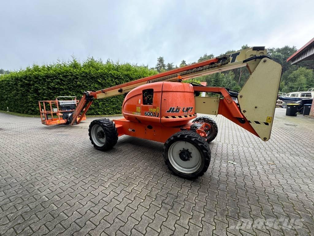 JLG 600 AJ Gelenkteleskoparbeitsbühnen