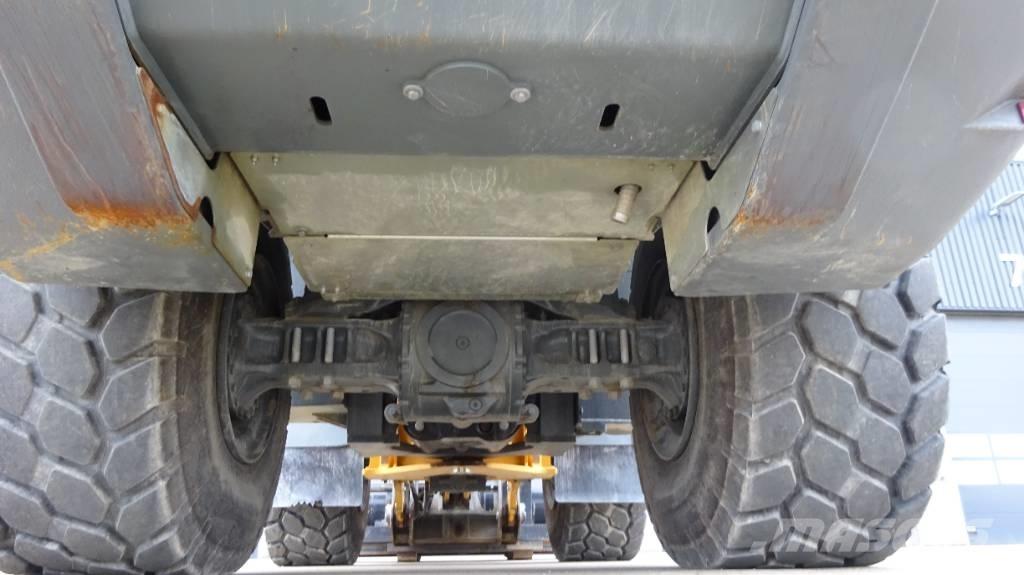 Liebherr L566 xPower Radlader