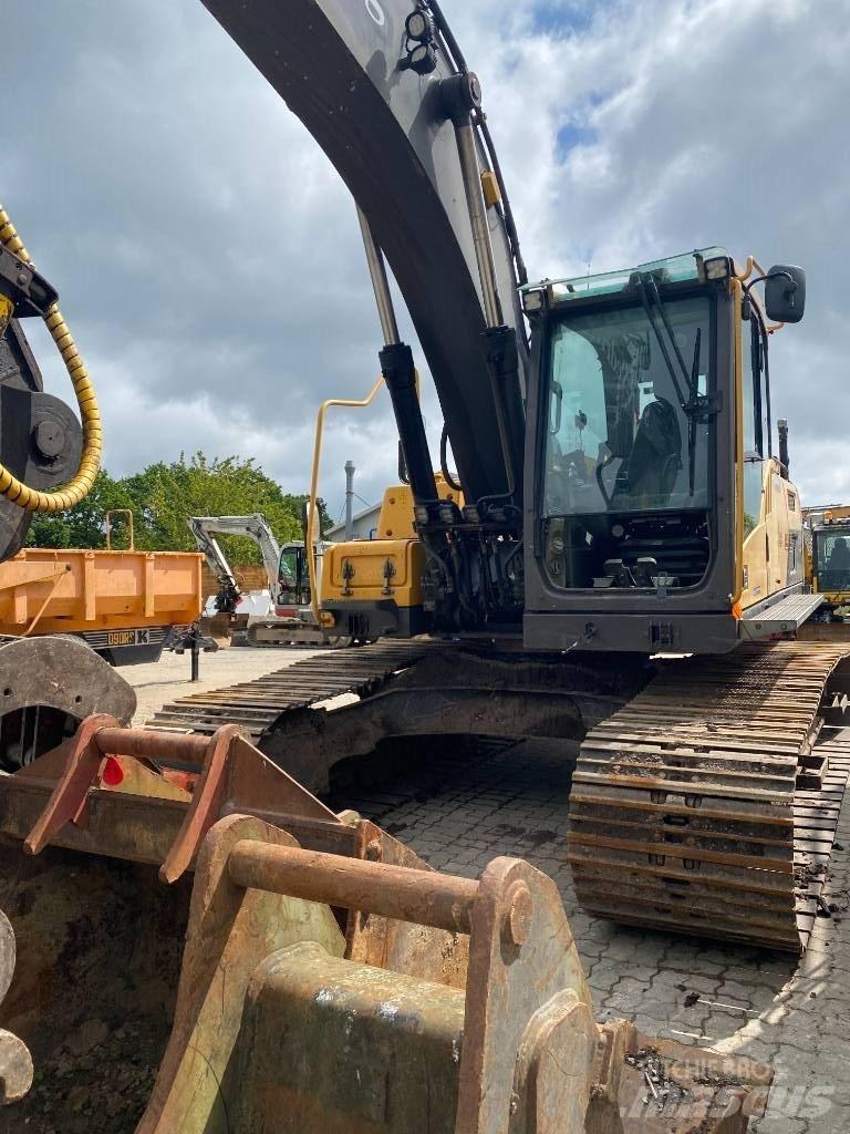 Volvo EC 220 D Raupenbagger