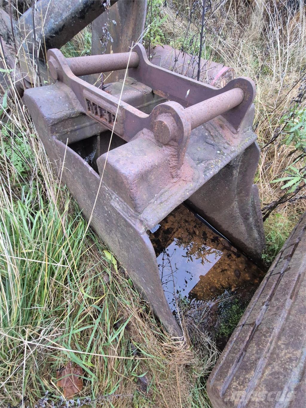 James 62C 4X4 Baggerlader