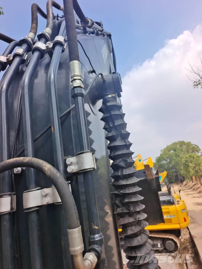 Hyundai HX 220 Raupenbagger