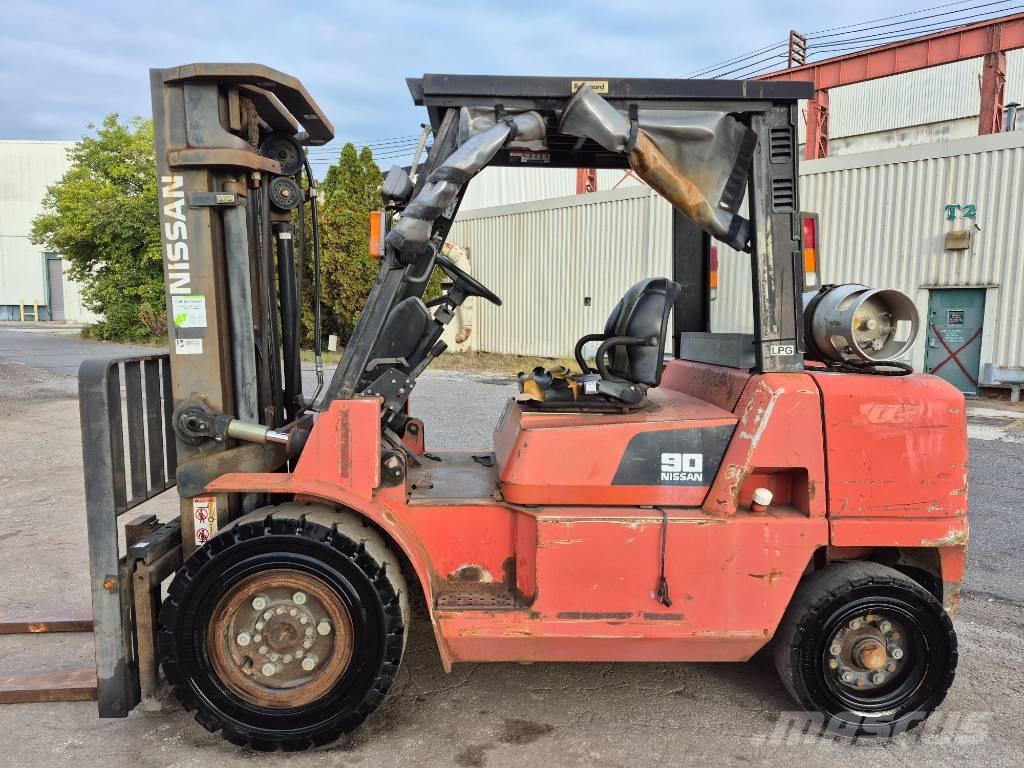 Nissan F04 B 40 H Andere Gabelstapler
