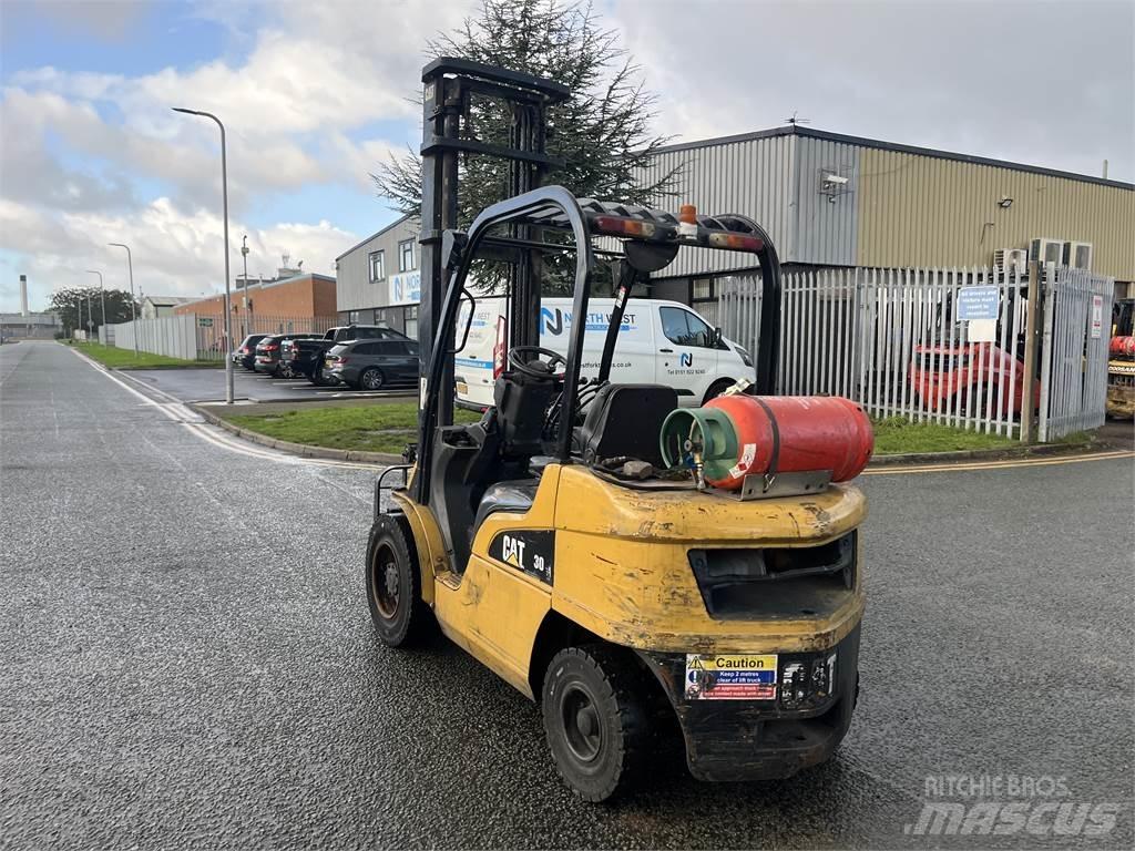CAT GP30N Gasstapler