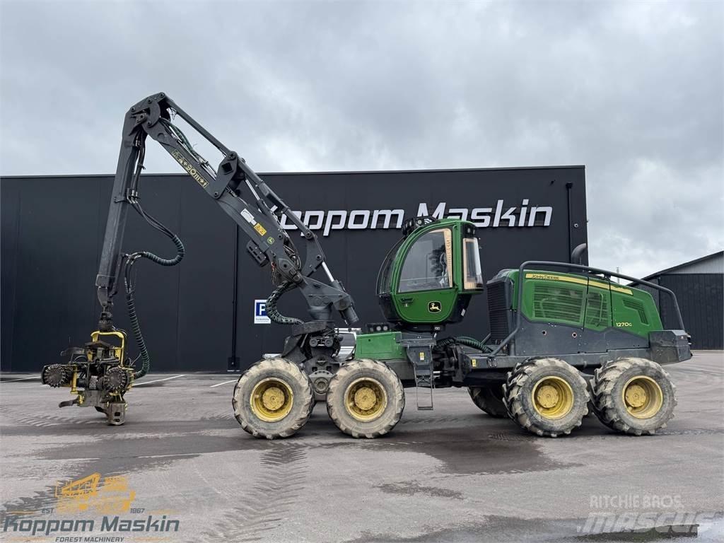 John Deere 1270G Harvester