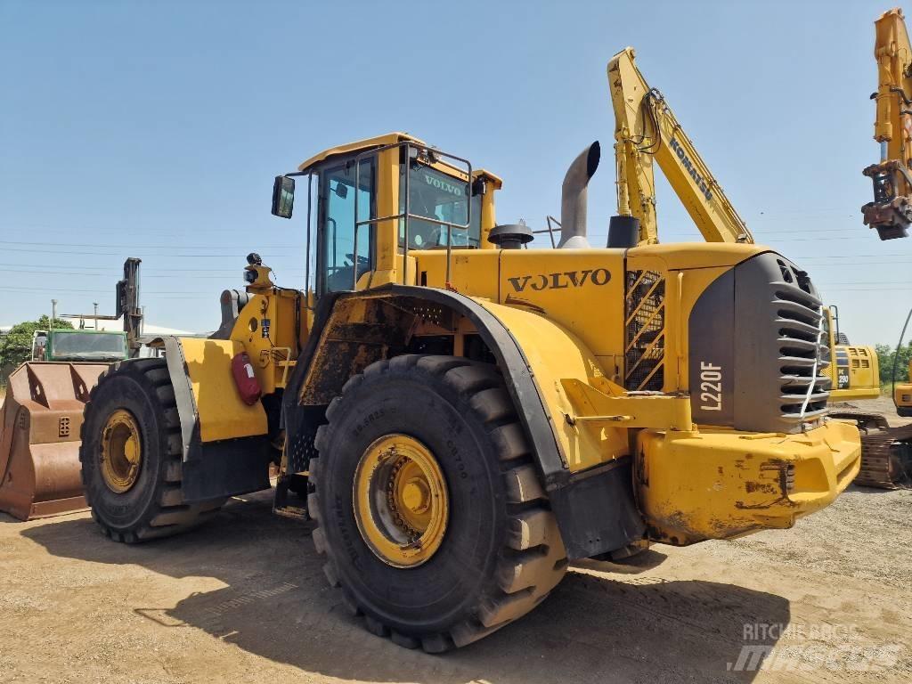 Volvo L 220 F Radlader