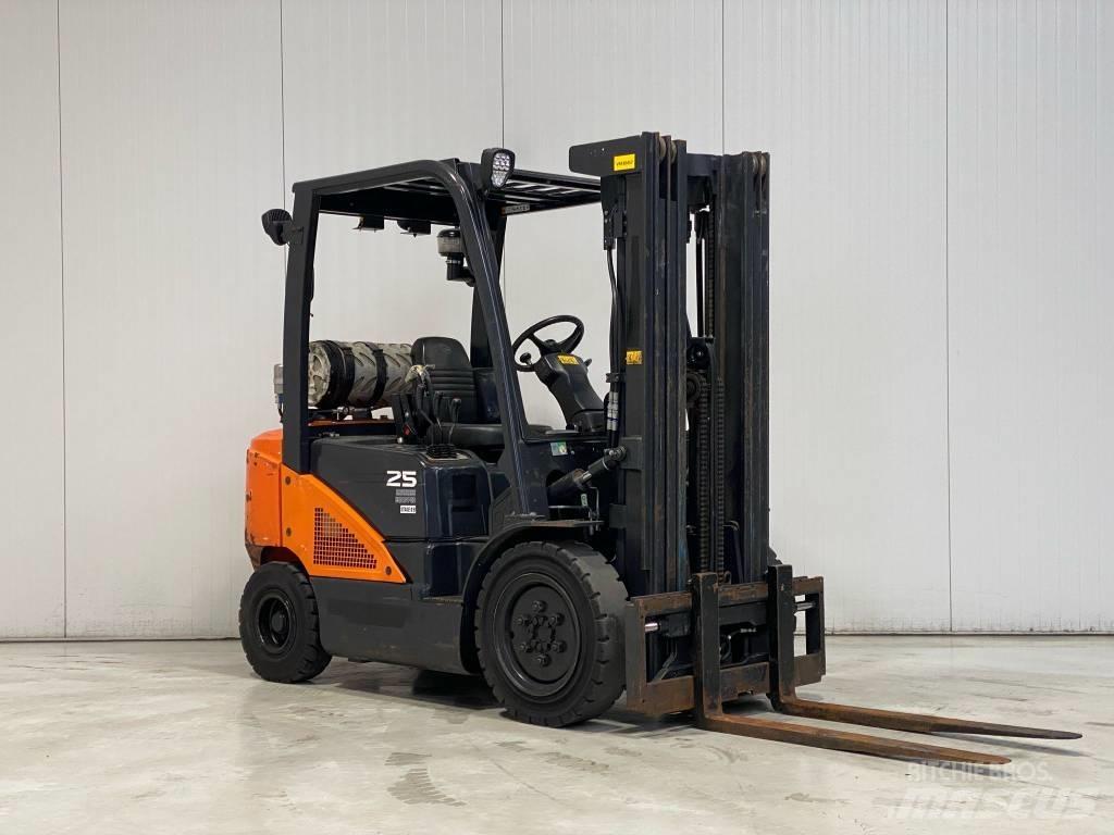 Doosan G25N-7 Gasstapler