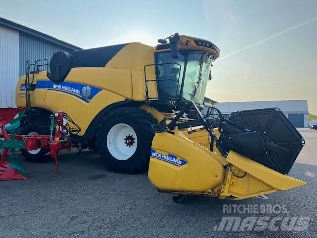 New Holland CX8.70 Mähdrescher