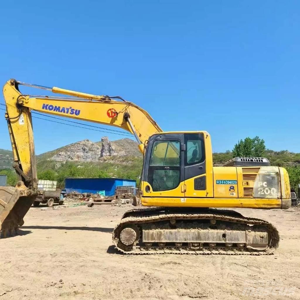 Komatsu PC 200-8 Raupenbagger