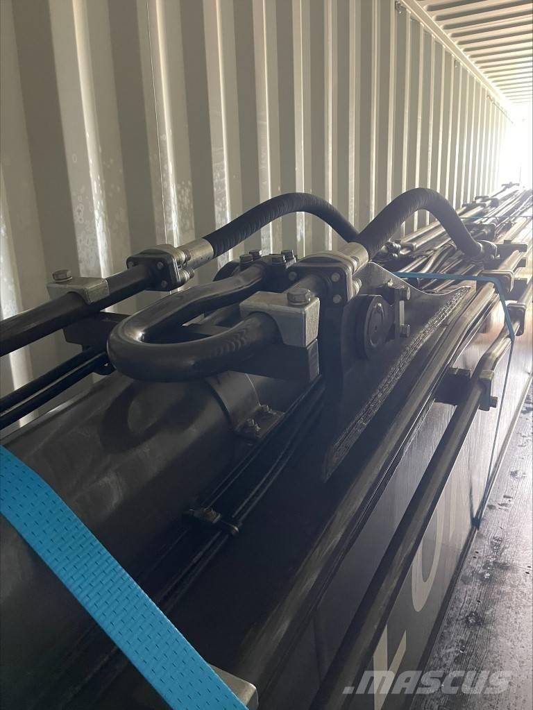 Volvo EC380/EC400 Long Reach Bagger
