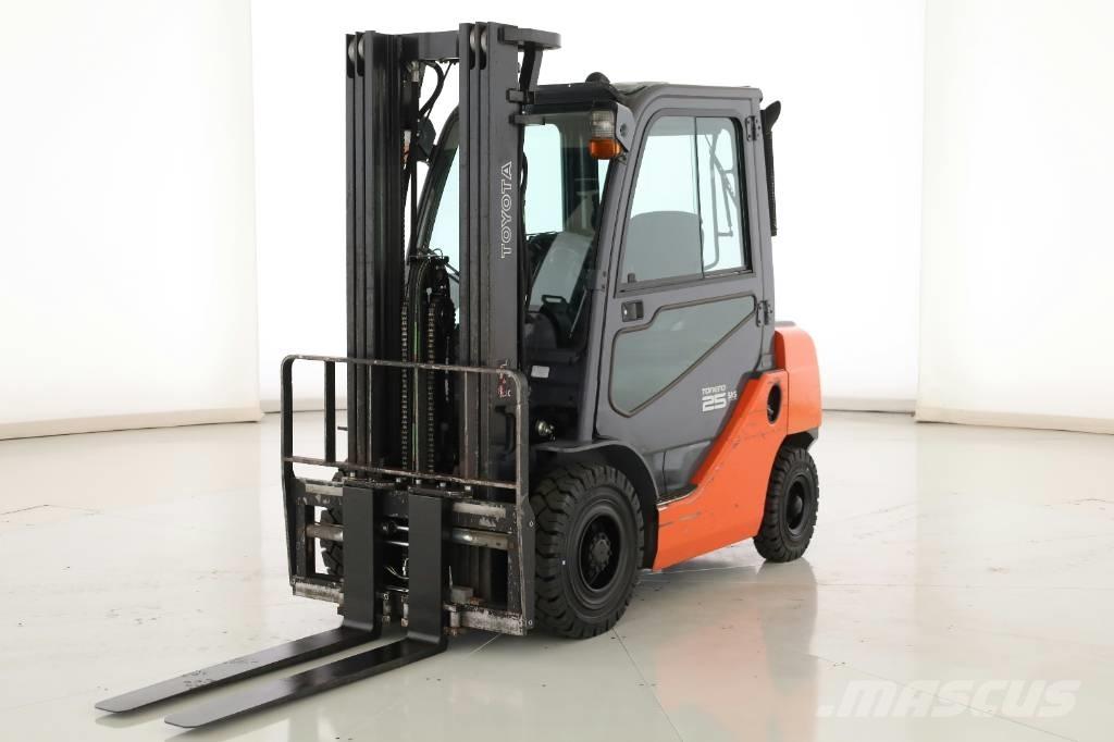 Toyota 02-8 FDF 25 Dieselstapler