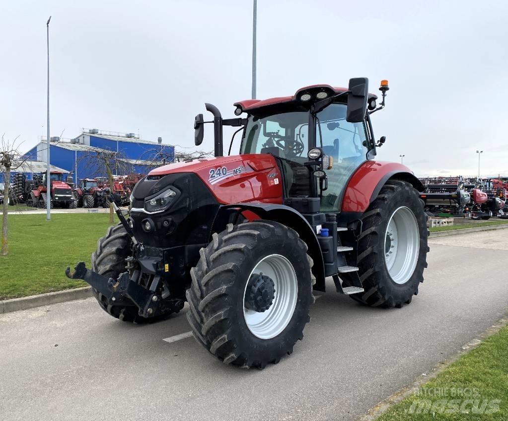 Case IH Puma 240 CVX Traktoren