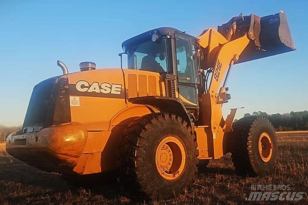 CASE 821 E Radlader