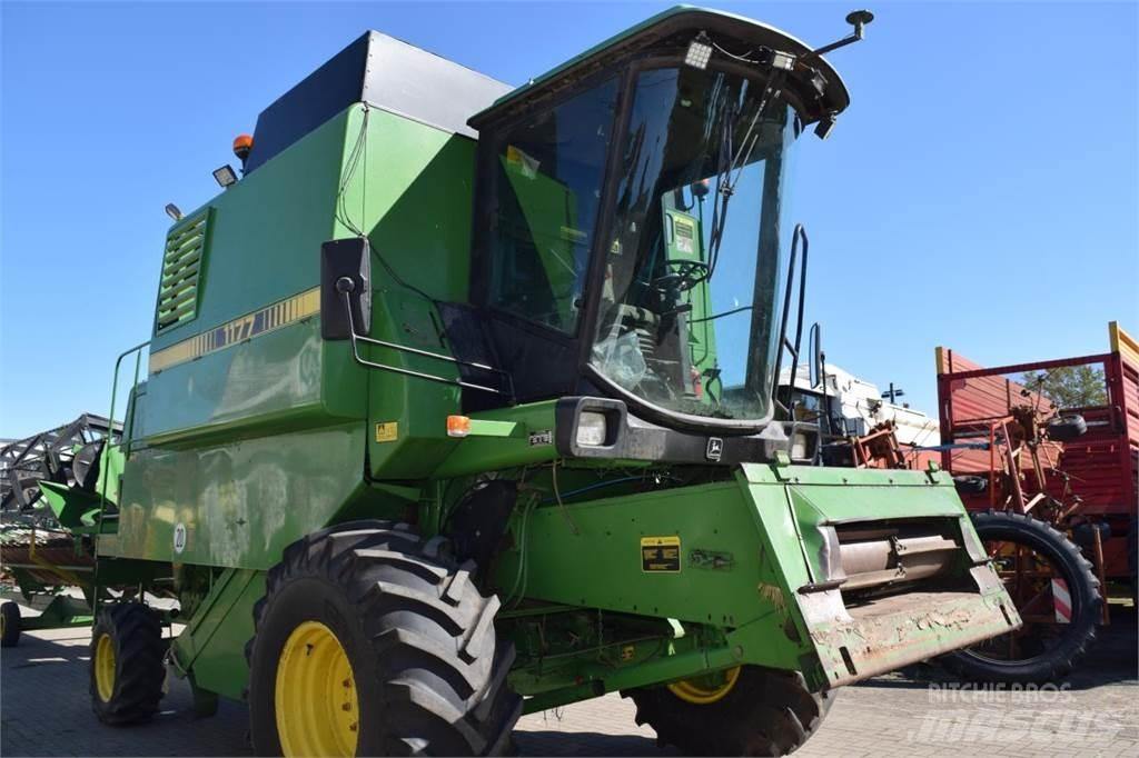 John Deere 1177 Mähdrescher