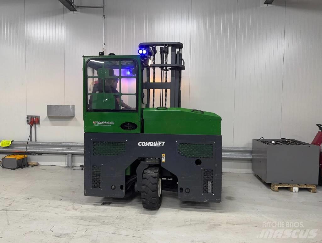 Combilift C 4000 E Seitenstapler