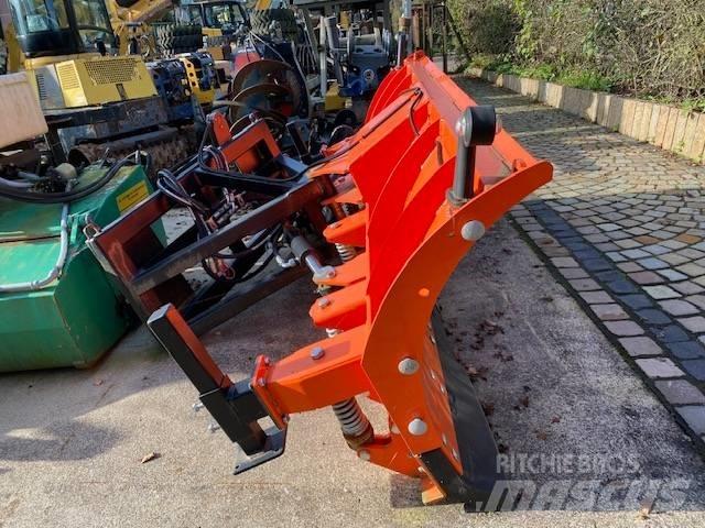 Agromet 220 Schneeschilde und -pflüge
