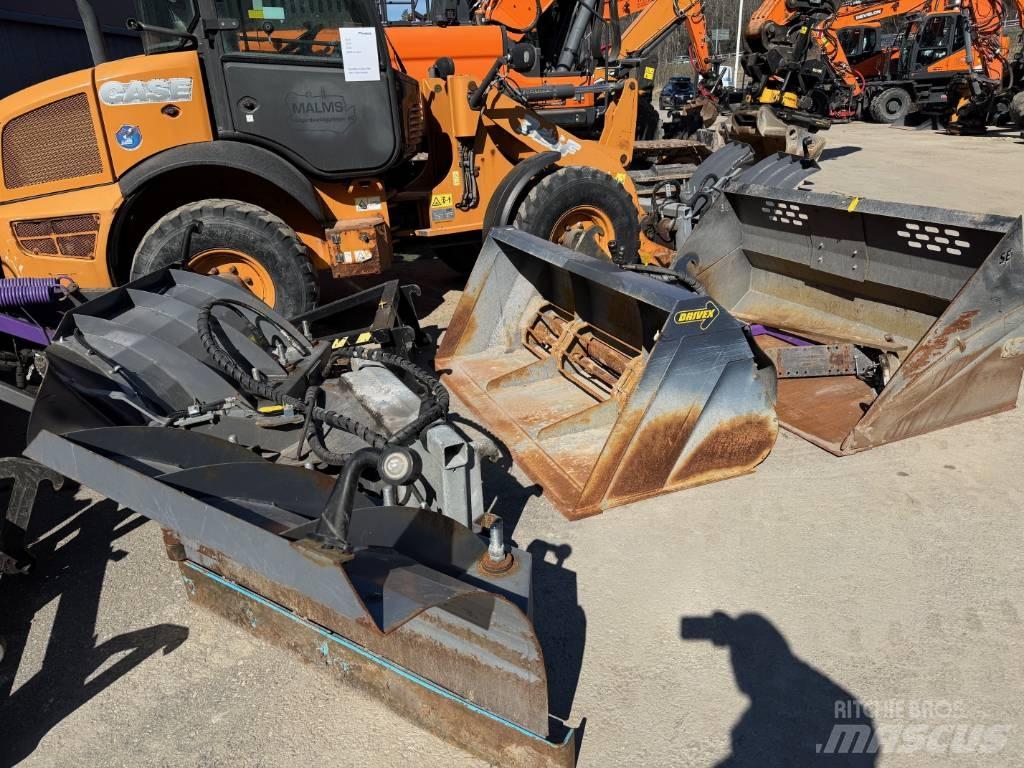 CASE 321F Radlader