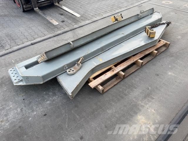 CAT 740 TAILGATE Dumper - Knickgelenk