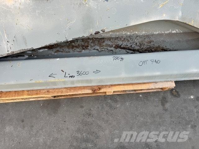 CAT 740 TAILGATE Dumper - Knickgelenk
