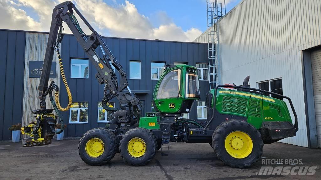 John Deere 1270 G Harvester