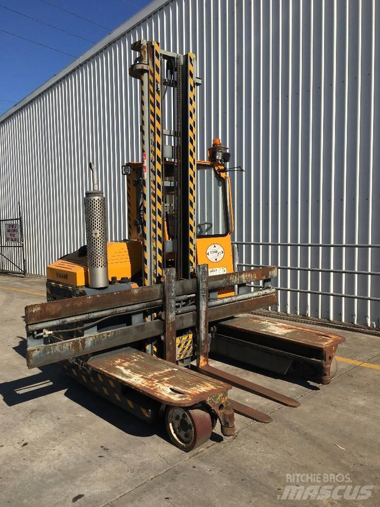 Combilift C 3000 Seitenstapler