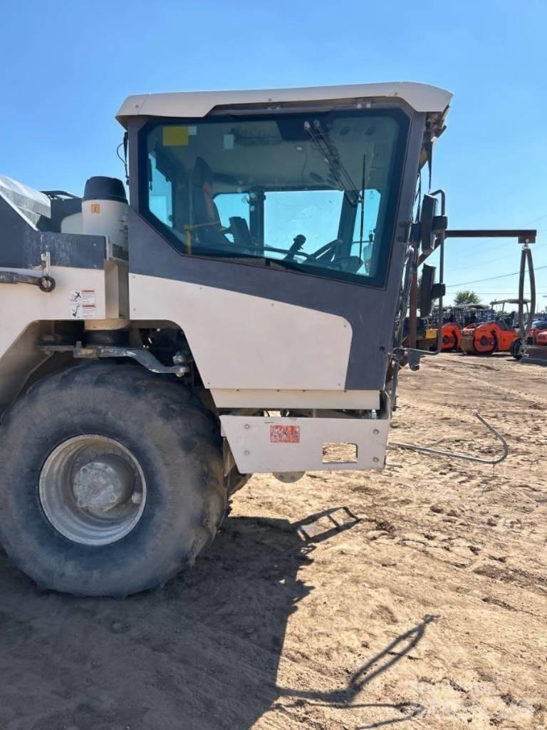 Wirtgen WR200 Asphalt-Recycler