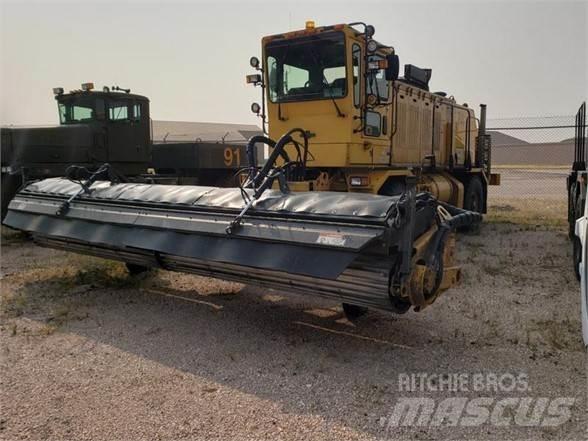 Oshkosh HB2718 Sonstige Baumaschinen