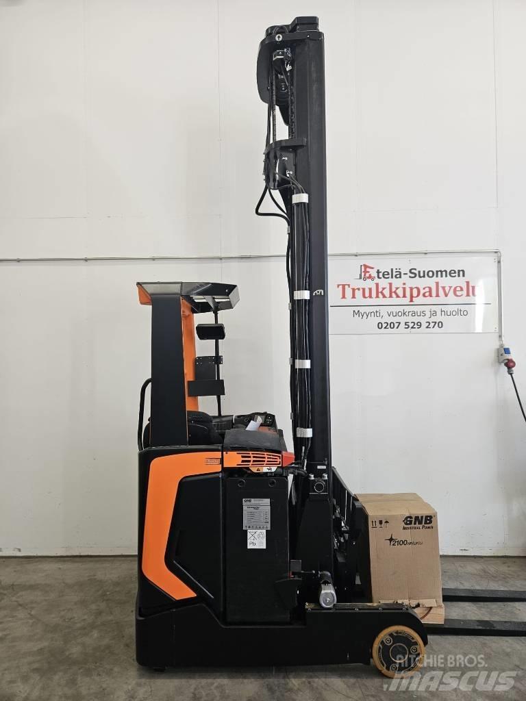 Rocla HXF14 Schubmaststapler
