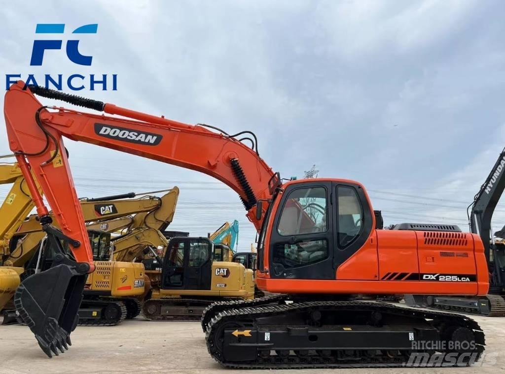 Doosan DX 225 LCA Raupenbagger