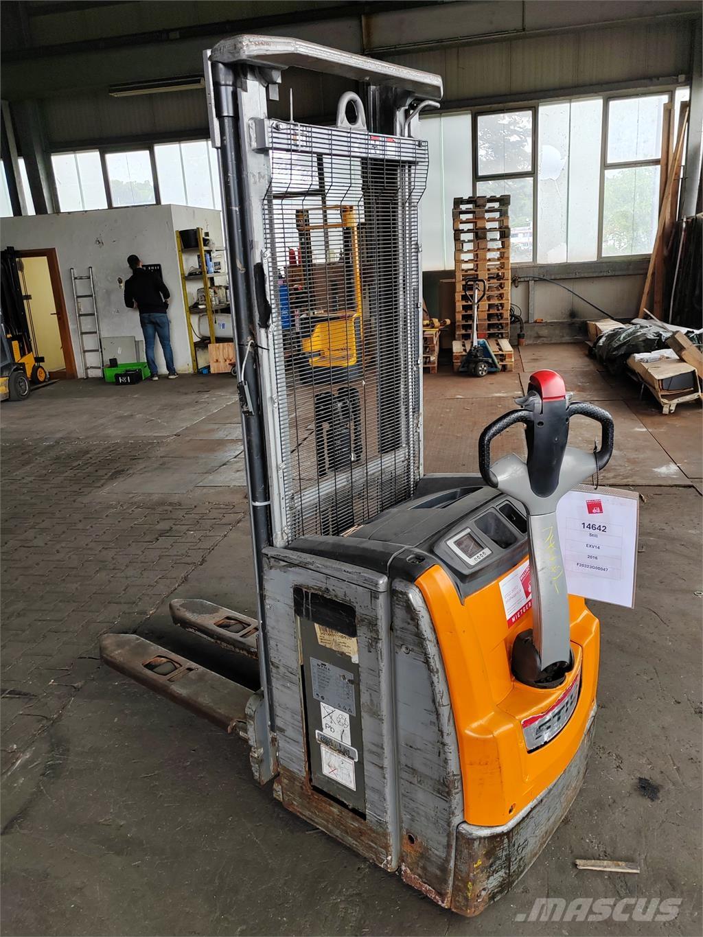 Still EXV14 Selbstfahrstapler