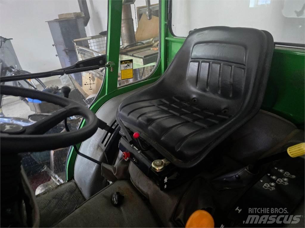 John Deere 4110 Traktoren