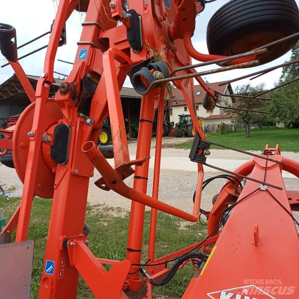 Kuhn GF 8702 Kreiselheuer/-wender