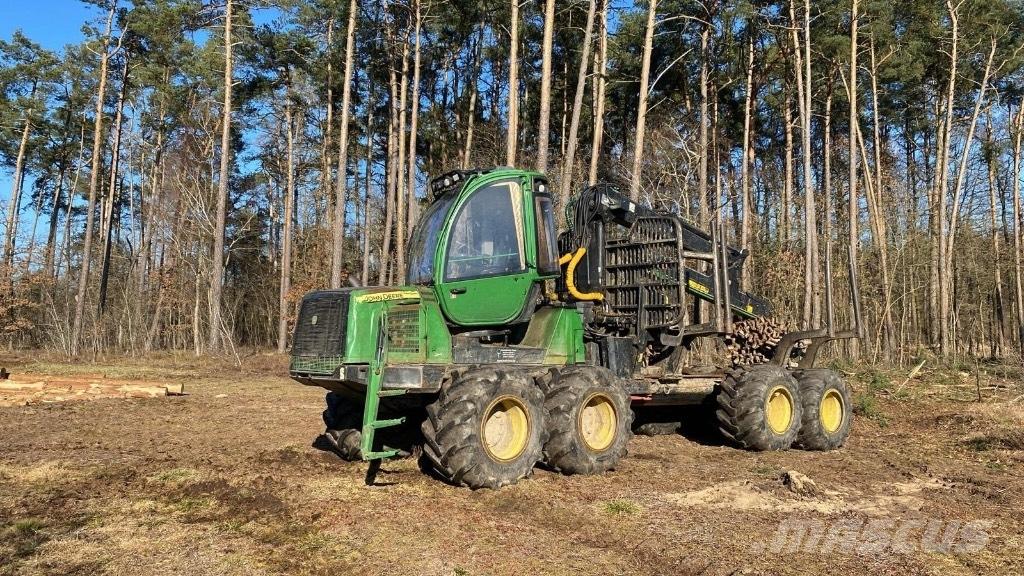 John Deere 1010 E Forwarder